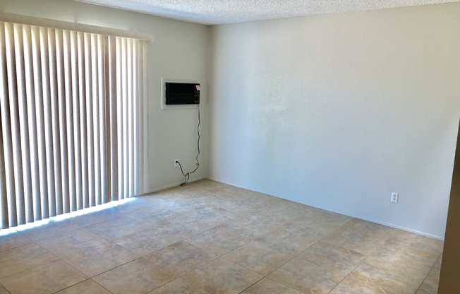 3 beds, 3 baths, 1,700 sqft, $1,675, Unit Unit 7