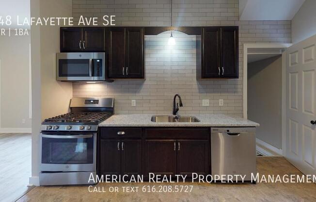 648 LAFAYETTE AVE SE