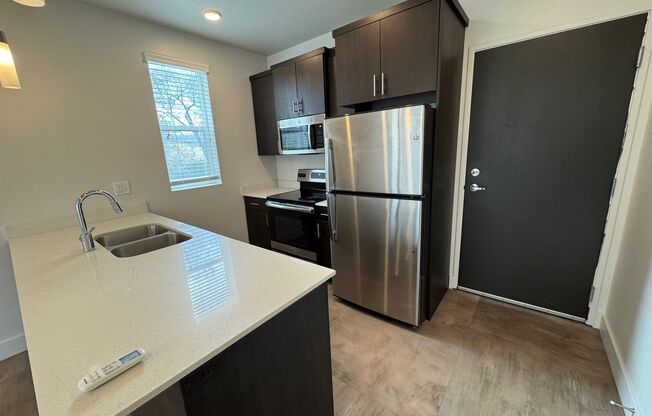 1 bed, 1 bath, $1,049, Unit Unit 312