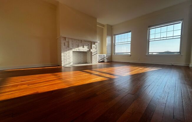 1 bed, 1 bath, 572 sqft, $1,510, Unit Old King Edward 66