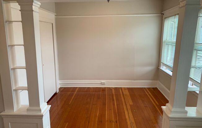 Studio, 1 bath, 450 sqft, $1,195, Unit 206