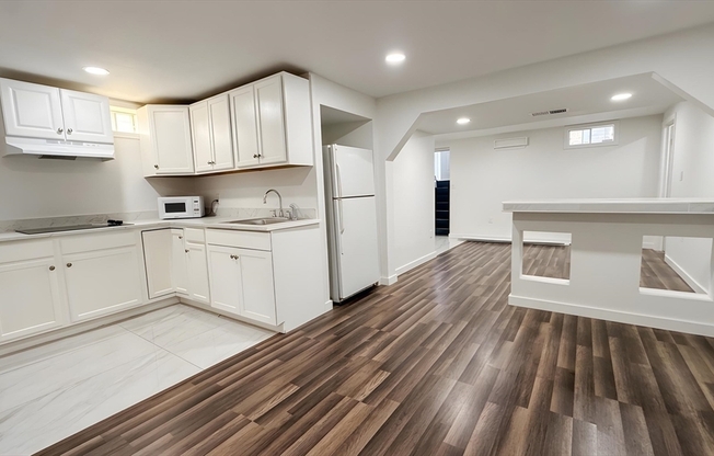 338 WHITING AVE