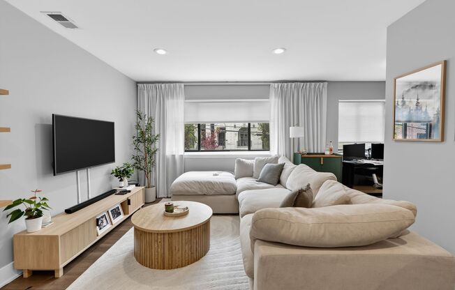 1 bed, 1 bath, 535 sqft, $2,600, Unit 1E
