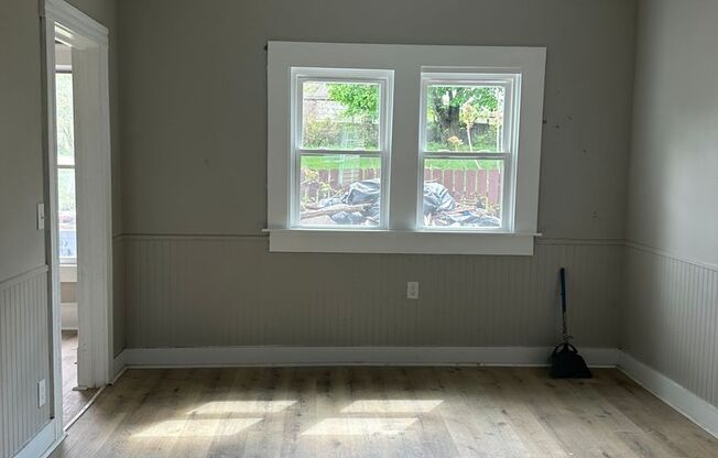 Harvard/E. 71  4bd Single Section 8