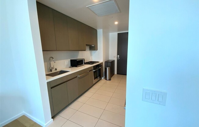 Studio, 1 bath, 480 sqft, $2,450, Unit 1105