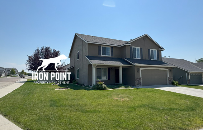 5bed/3bath home w/community pool, fenced yard, covered patio, & a fire place