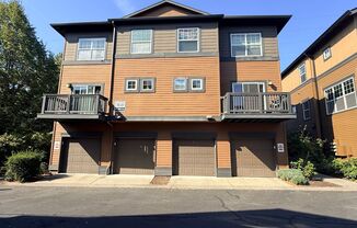 Beautiful & Pristine 3-Bedroom Townhome in Prime Beaverton Location