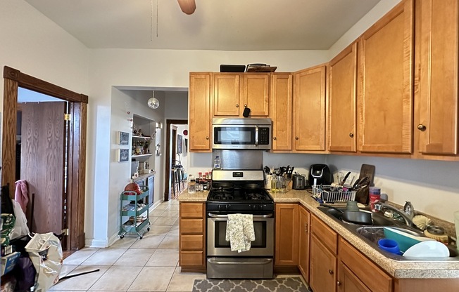 3530 532 N ELSTON
