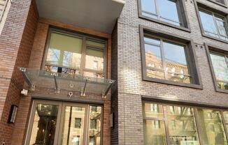 28 15 35 ST