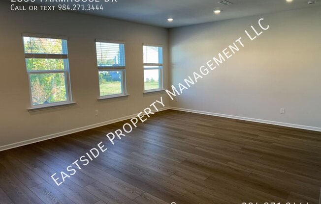 2835 FARMHOUSE DR