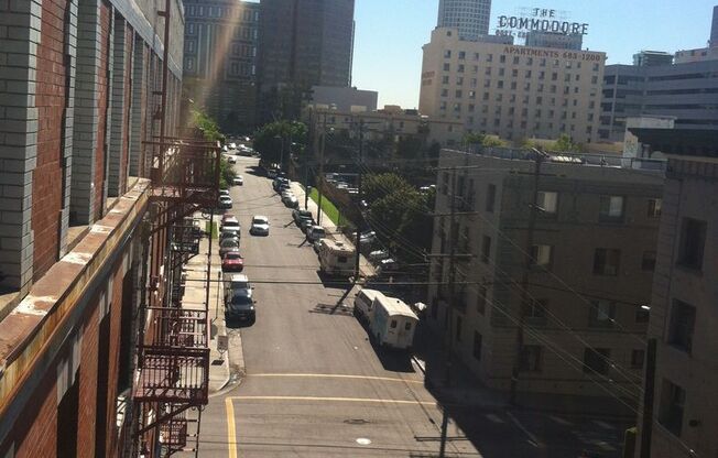 Studio, 1 bath, 400 sqft, $1,425, Unit I315