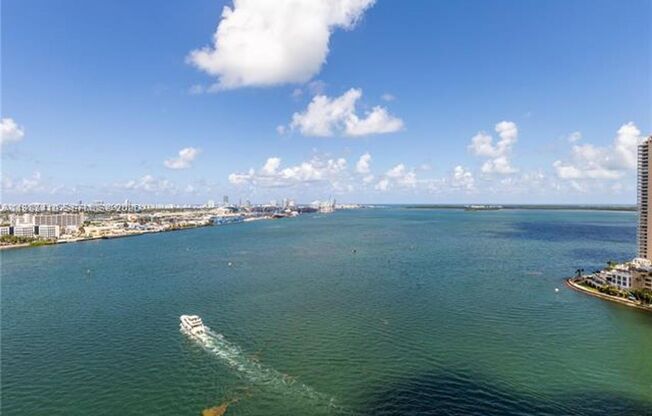 3 beds, 2 baths, 1,792 sqft, $7,500, Unit 335 S Biscayne # 2309