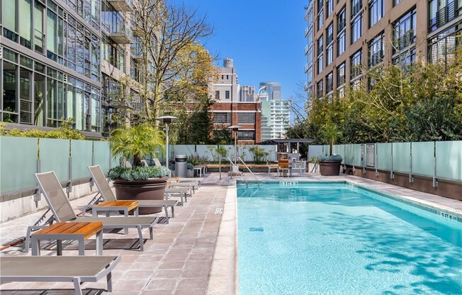 1 bed, 1 bath, 1,030 sqft, $2,900, Unit 810