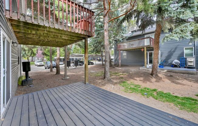 2 beds, 1 bath, 900 sqft, $1,200, Unit P-2