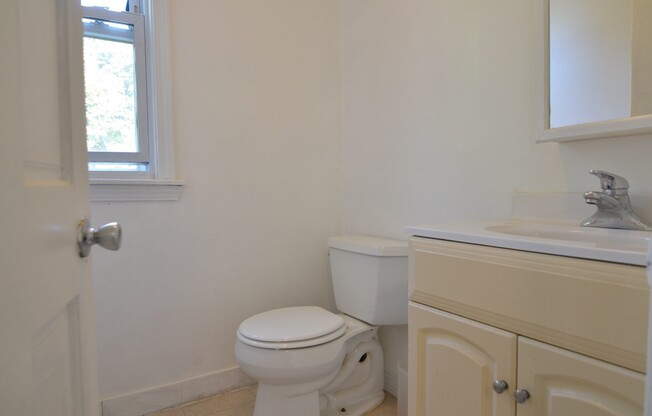 3 beds, 1.5 baths, 1,500 sqft, $2,800, Unit 1