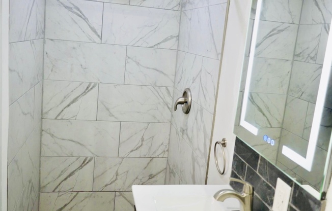 858 SAINT JOHN'S PL