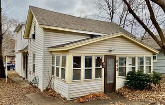 Remodeled Home near U of M! Must See 5BD/2BA Property! Avail. 9/1/25!