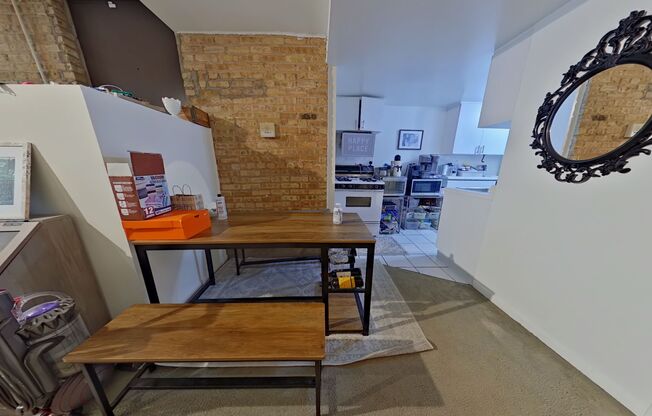1 bed, 1 bath, 810 sqft, $1,950, Unit 1313 G