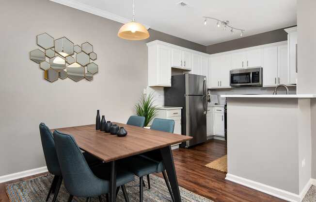 Dining Room at Thornberry Woods Apartment Homes, Naperville, 60565