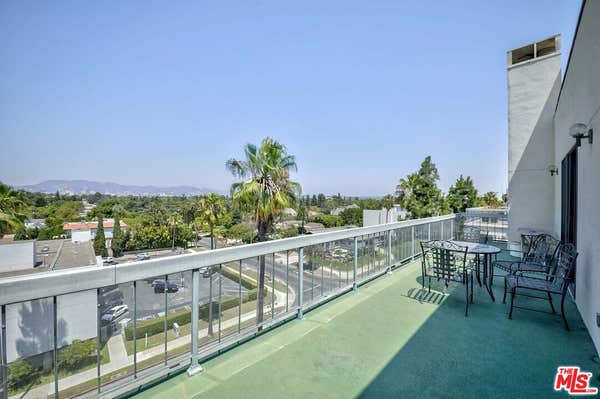 4460 Wilshire Blvd Apt 403