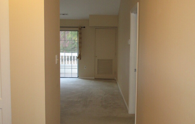 Top Floor 2BR/2BA Fully Updated Condo in Ellicott City!