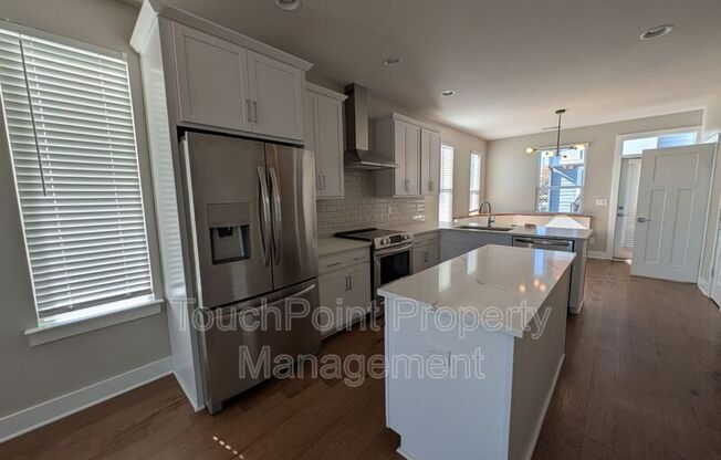 2322 ELIZABETH ML PL