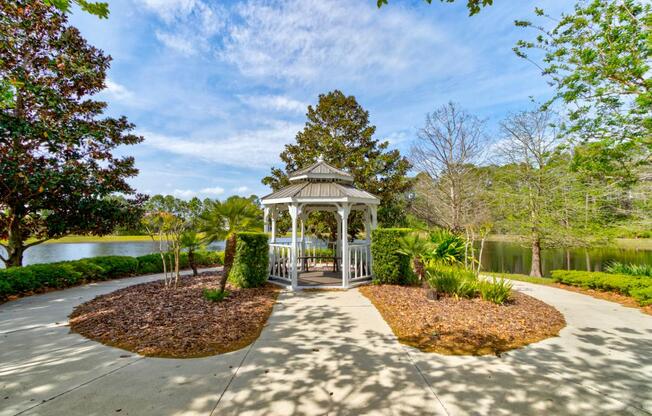 1106 HANSBERRY CT