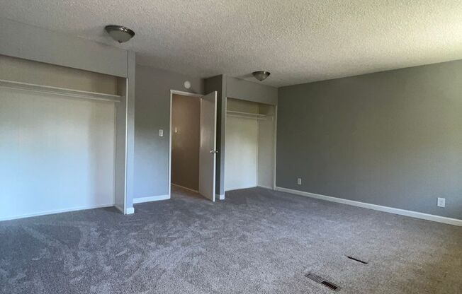 3 beds, 1.5 baths, 1,380 sqft, $1,600, Unit 08