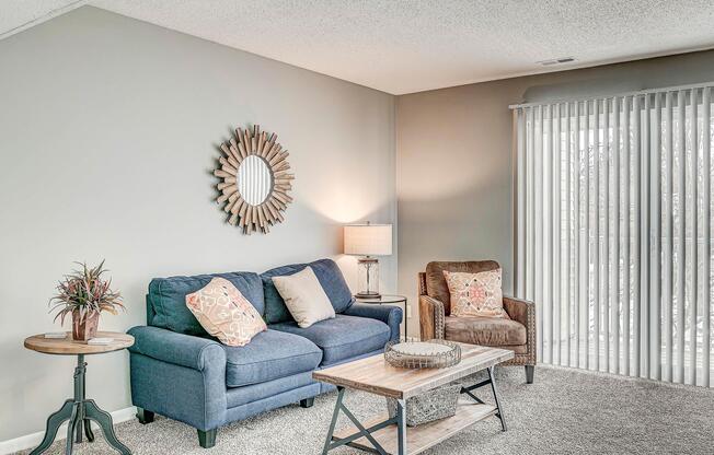 2 beds, 1 bath, 860 sqft, $1,154