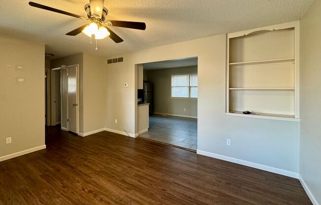 2 beds, 1 bath, $875