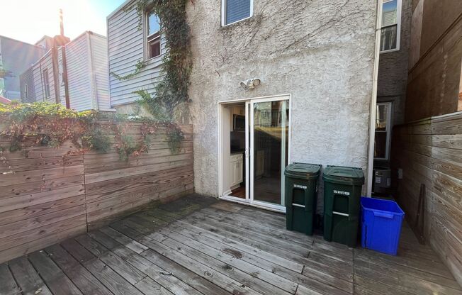 2 beds, 1 bath, $1,700