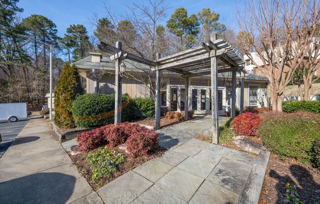 2 beds, 1.5 baths, $1,425, Unit UNIT 105-C