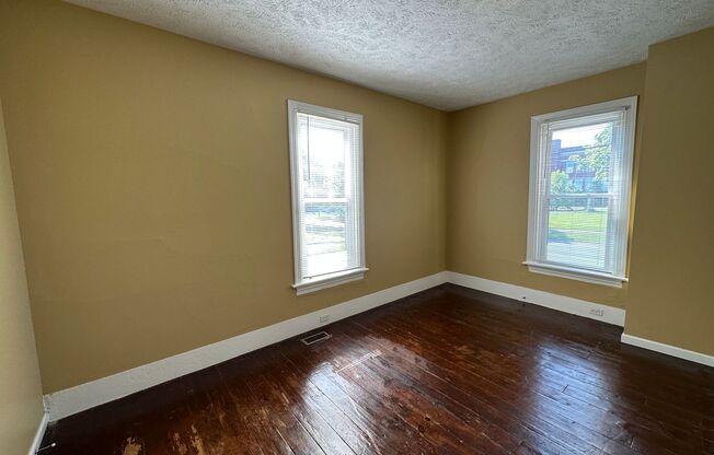 647 California NW - AVAILABLE SEPTEMBER - Close to GVSU