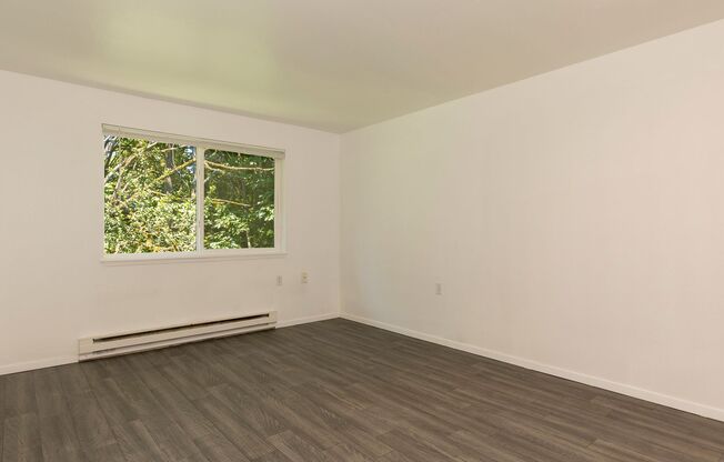 1 bed, 1 bath, 590 sqft, $1,595, Unit 421