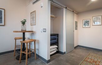 Studio, 1 bath, 345 sqft, $1,179, Unit 206