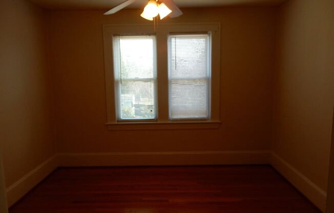 3 beds, 1 bath, $1,650