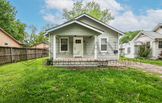 119 S CUSTER AVE