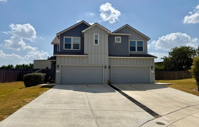 Lovely 3 bedroom/2.5 bath home in small neighborhood Sydney Cove in Cibolo.