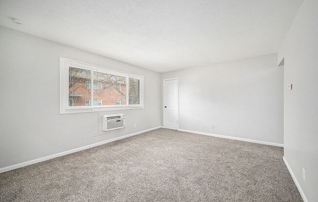 Charming 2BR/1BA Apartment in Kansas City – Prime Location, Available Now!