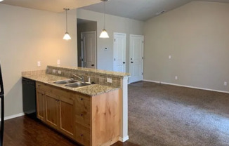 2 beds, 2 baths, 1,000 sqft, $1,450