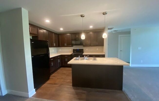 3 beds, 2 baths, 1,381 sqft, $2,371, Unit 2205-203