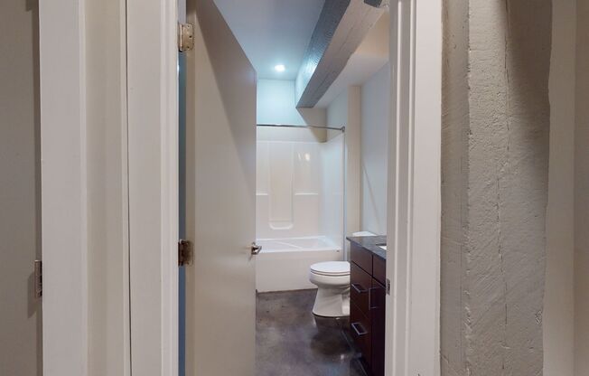 1 bed, 1 bath, 561 sqft, $850, Unit G17