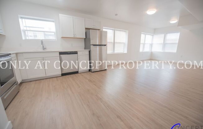 2 beds, 2 baths, 833 sqft, $1,399, Unit 112- (43)