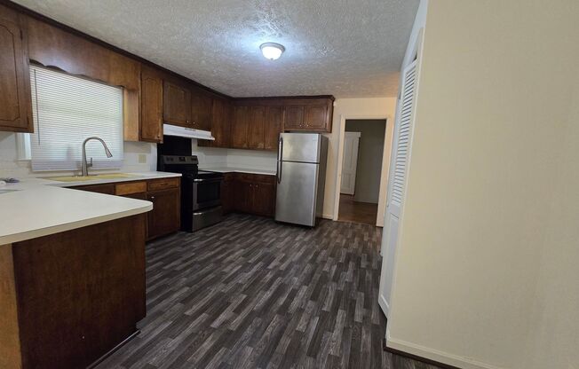 1855 Broadell ~ Holly Springs