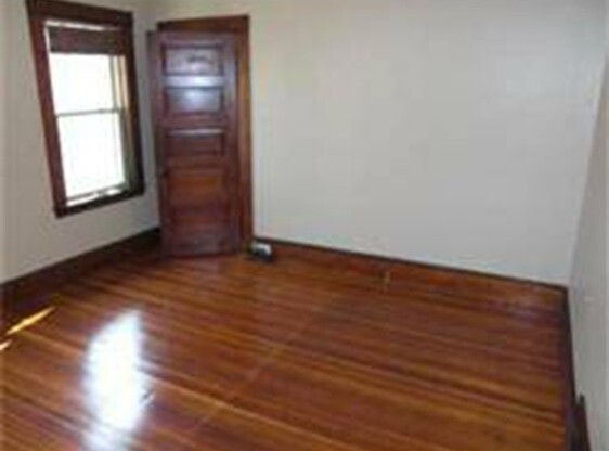 107 MERRYMOUNT RD