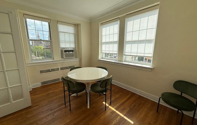 2 beds, 2 baths, 1,303 sqft, $3,000, Unit 601