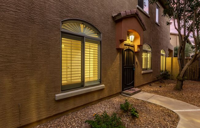 4 beds, 2.5 baths, $2,200, Unit #1171