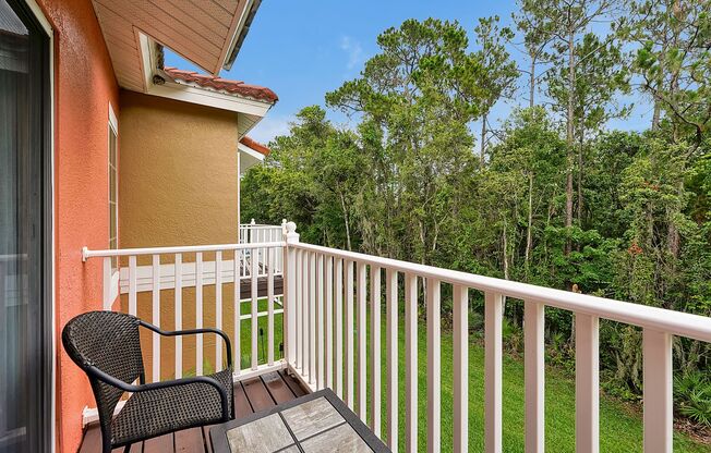 FULLY FURNISHED – AVAILABLE FOR A MINIMUM 1-YEAR LEASE!