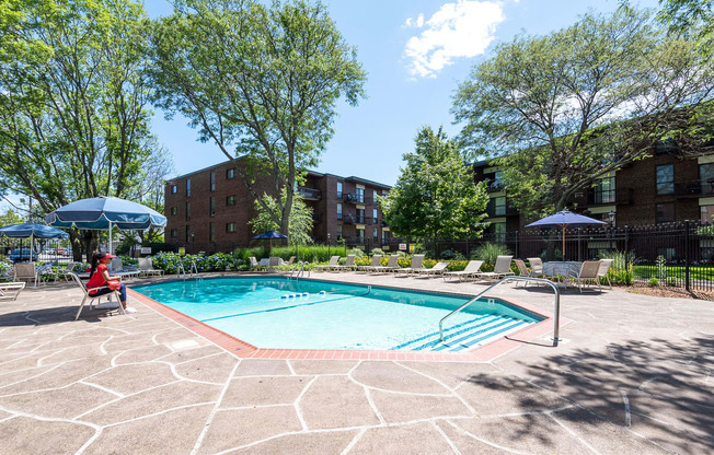 Quincy commons pool with apartments in background