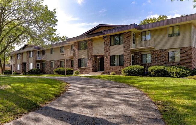 Silver Lake Apartments, LLC.